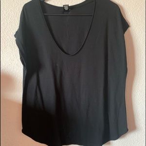 Black short sleeve top